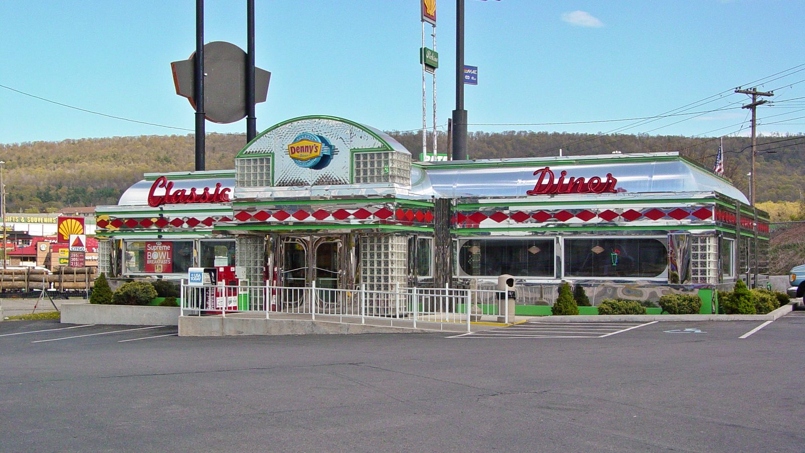 Illustration: A Denny’s Classic Diner, the 1990s prototype in fifties style, Breezewood, Pennsylvania, not this restaurant