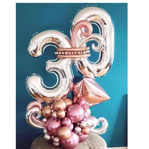 Pabloon Balloon Company: Organic balloon garland with marquee number 30