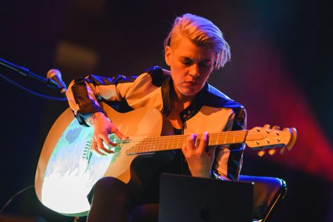 Kaki King koncert Ann Arborban — Szervezői kép