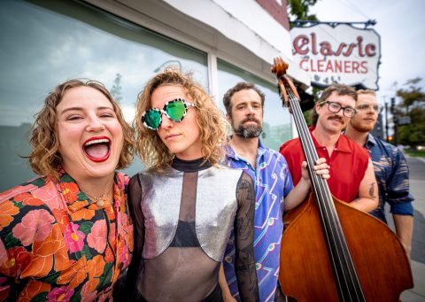 Pixie és a Partygrass Boys — Szervezői kép