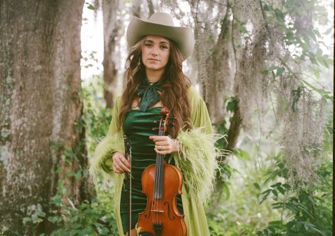 Sierra Ferrell – Shoot For The Moon Turné — Szervezői kép