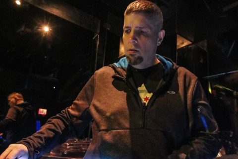 DJ Jesse Mercado a Nightclubban Douglasban — Szervezői kép