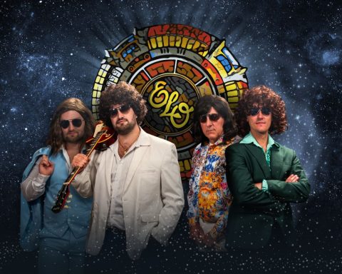 Turn to Stone: ELO Emlékzenekar a Frauenthal Színház színpadán — Szervezői kép