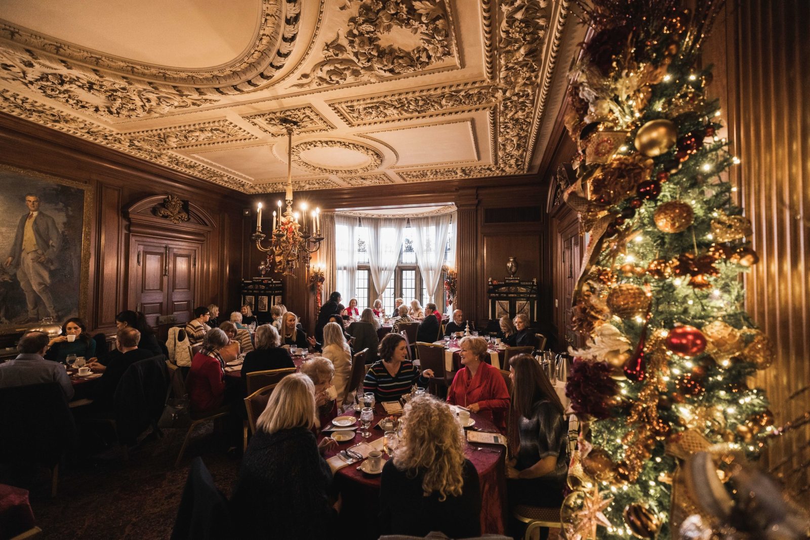 Holiday Tea & Tour — Organizer image