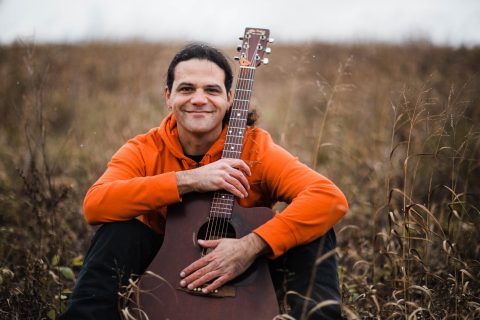 Van helyed a körben: Joe Reilly és a Community Gardeners az All Nations Táncosokkal — Szervezői kép