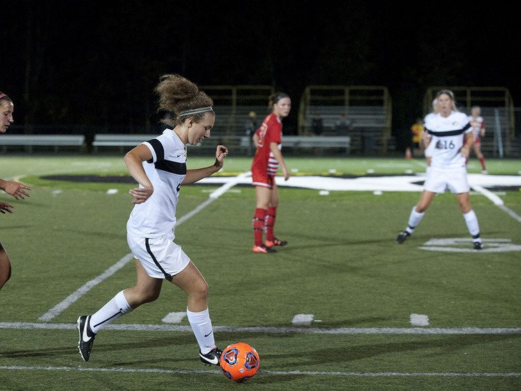 Női labdarúgó mérkőzés: Women's Soccer vs Roosevelt — Szervezői kép