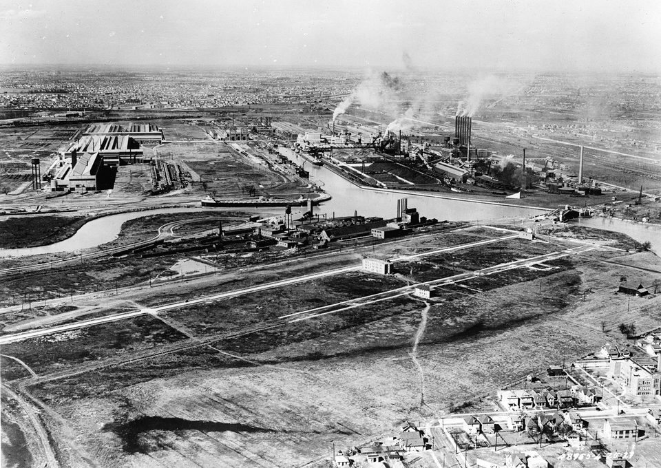 The River Rouge plant from the air around 1927; by 1928 it was the world’s largest integrated factory