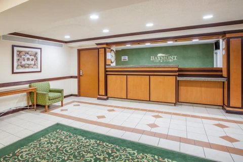 A recepció és a hall