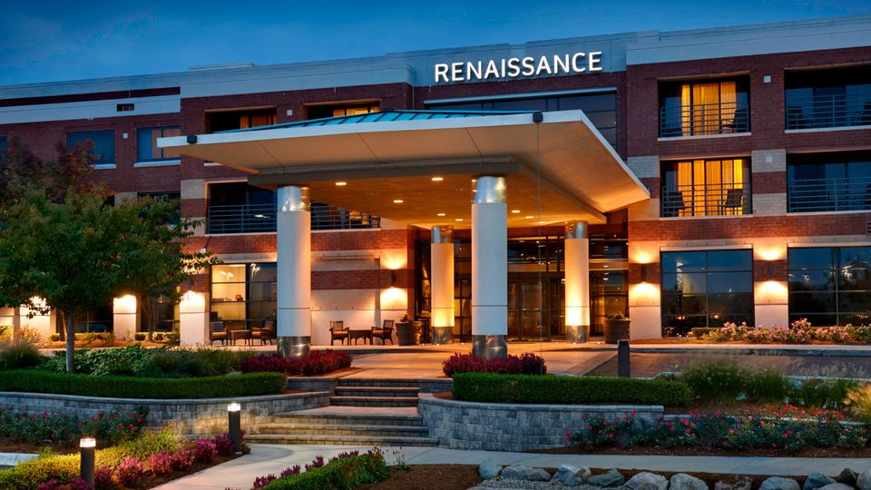 The Baronette Renaissance Detroit-Novi Hotel — exterior (entrance)