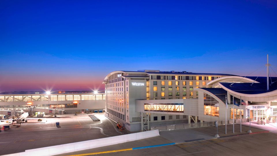 The Westin Detroit Metropolitan Airport — exterior