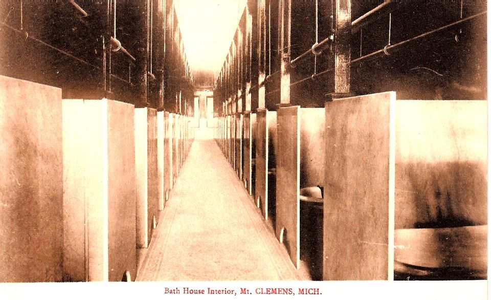 A Mount Clemens bathhouse on a postcard from around 1910
