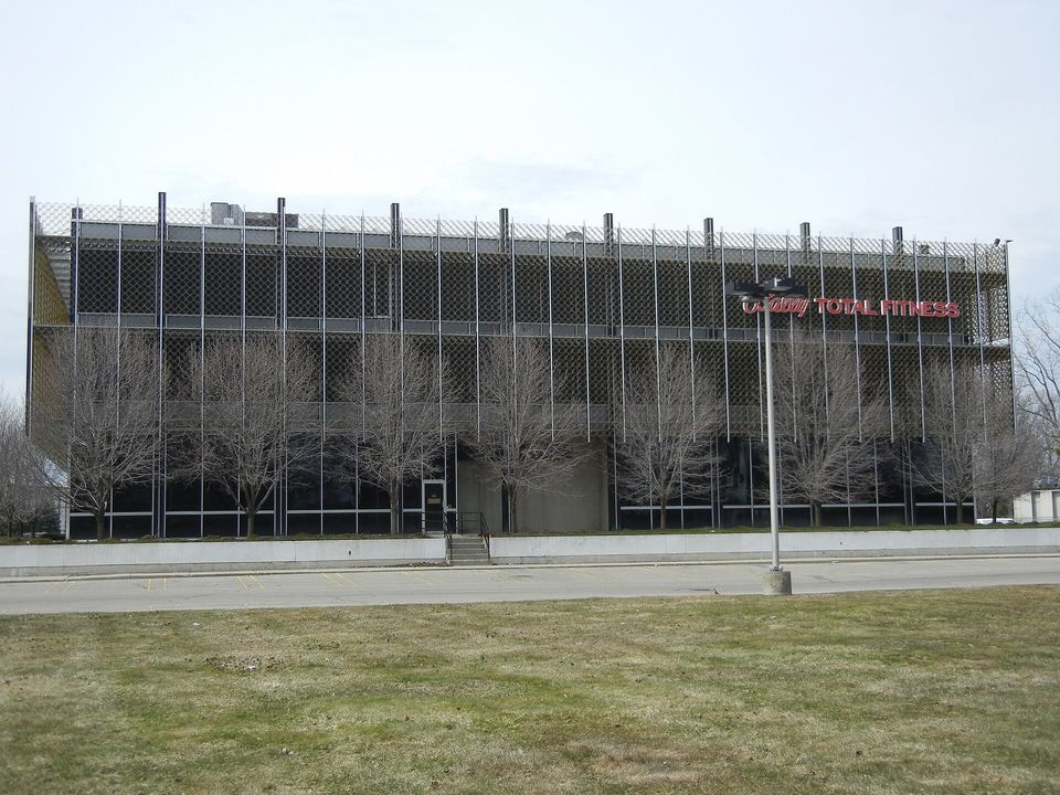 Minoru Yamasaki's 1959 Reynolds Metals building