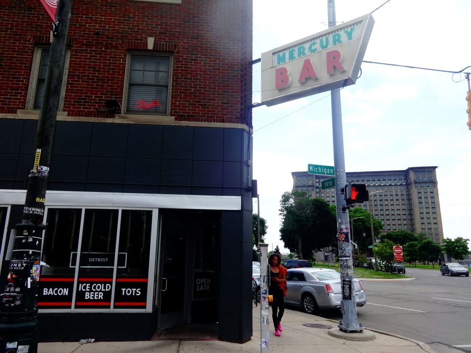 The Mercury Bar corner with the station tower down the street