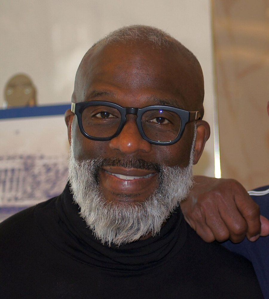 BeBe Winans portréja