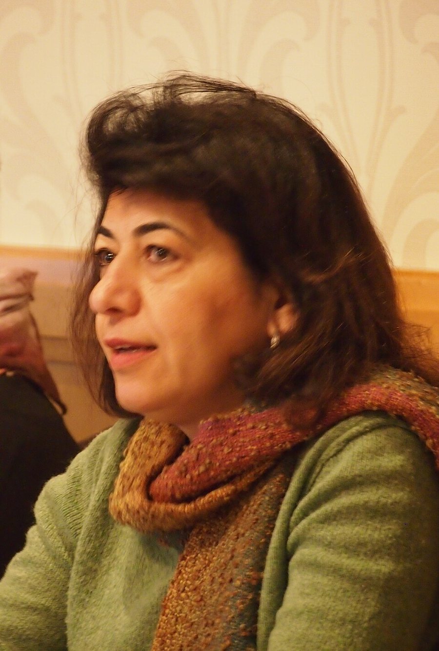 Dunya Mikhail portréja