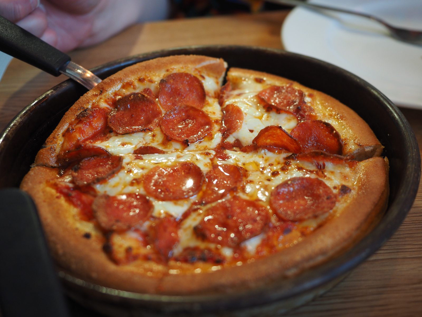 Illusztráció: serpenyős pizza, nem ez az étterem