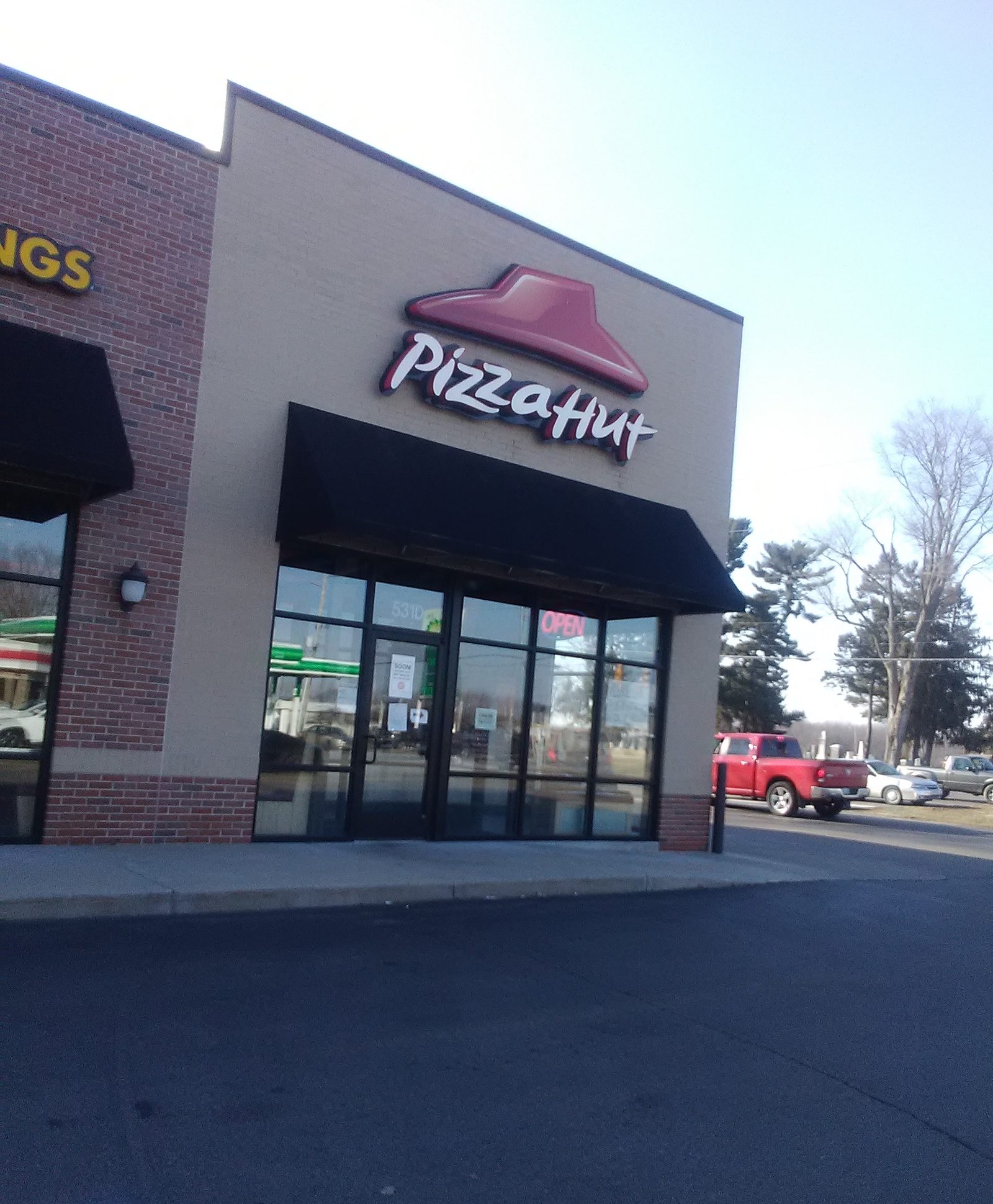 Kisvárosi Pizza Hut Schoolcraftban, Michiganben