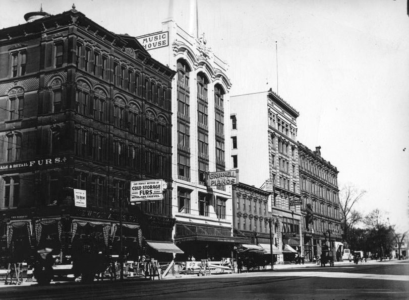 The west side of Woodward between Clifford and Park, 1910